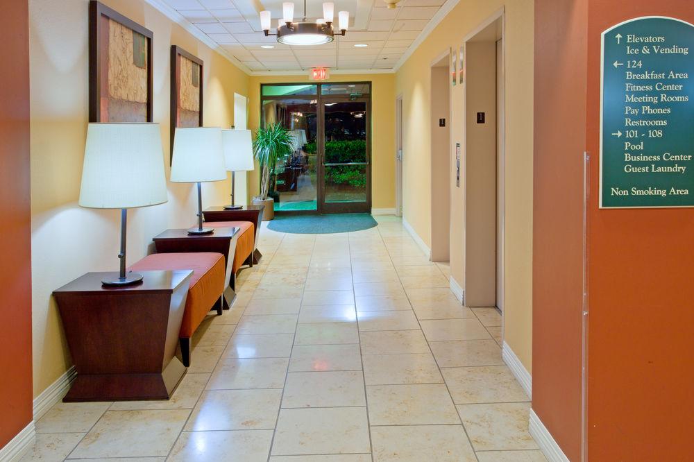 Best Western Plus Sugar Land-Stafford Exterior photo