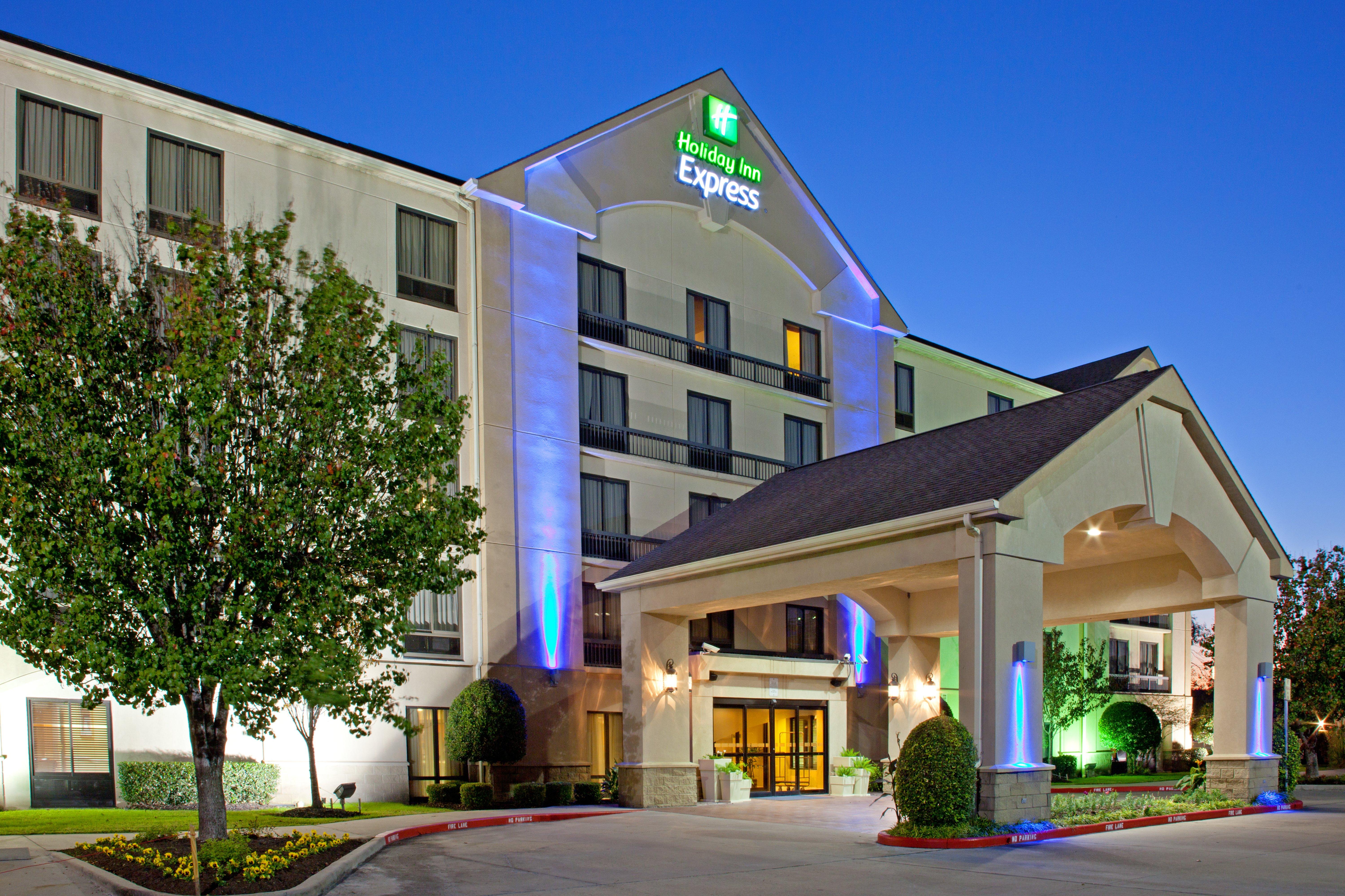 Best Western Plus Sugar Land-Stafford Exterior photo