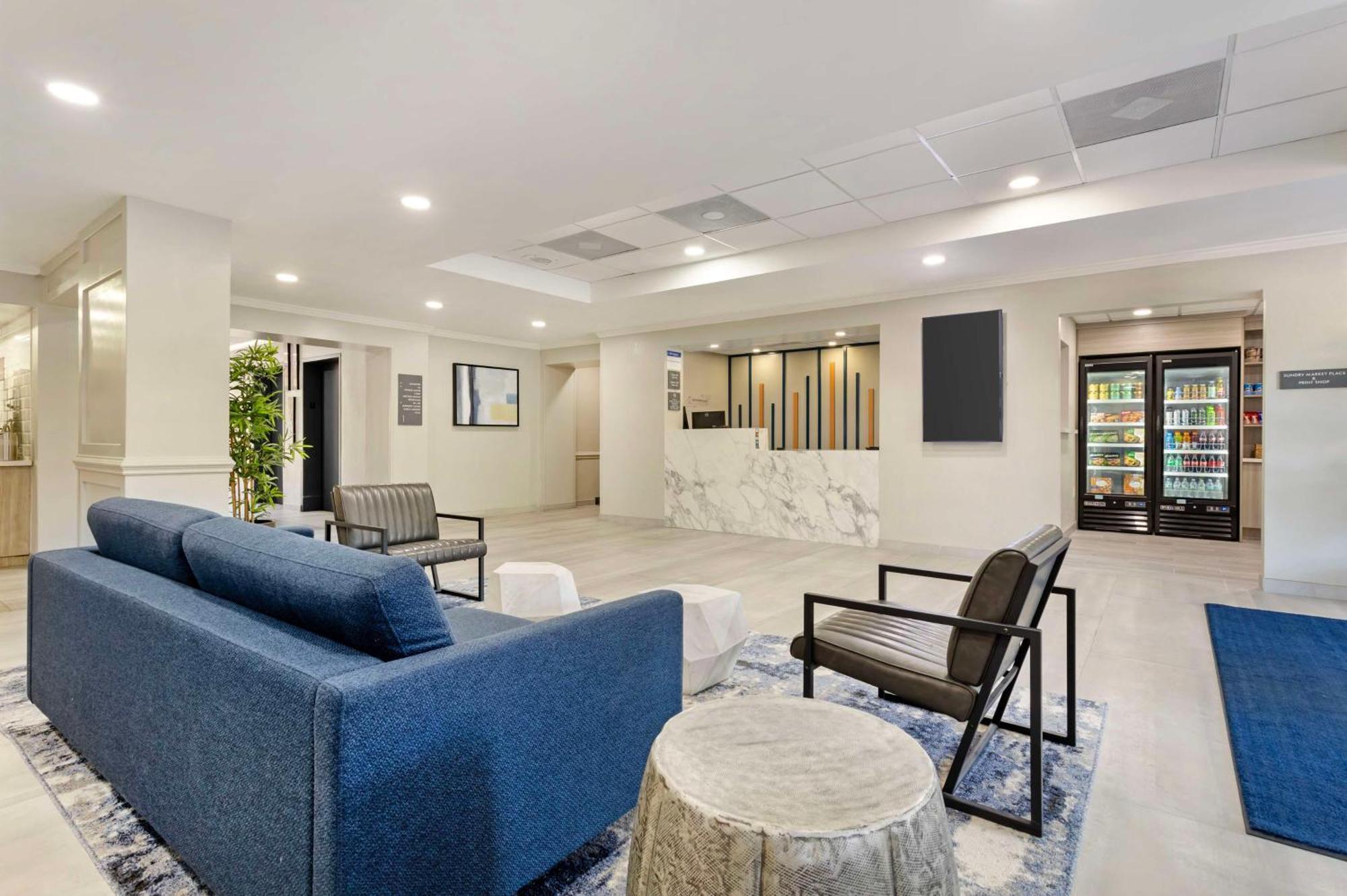Best Western Plus Sugar Land-Stafford Exterior photo